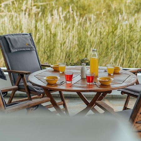 Galazio Seaside Apartments Livadákia Kültér fotó